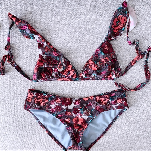 Target Xhilaration bikini set size s - Picture 1 of 3
